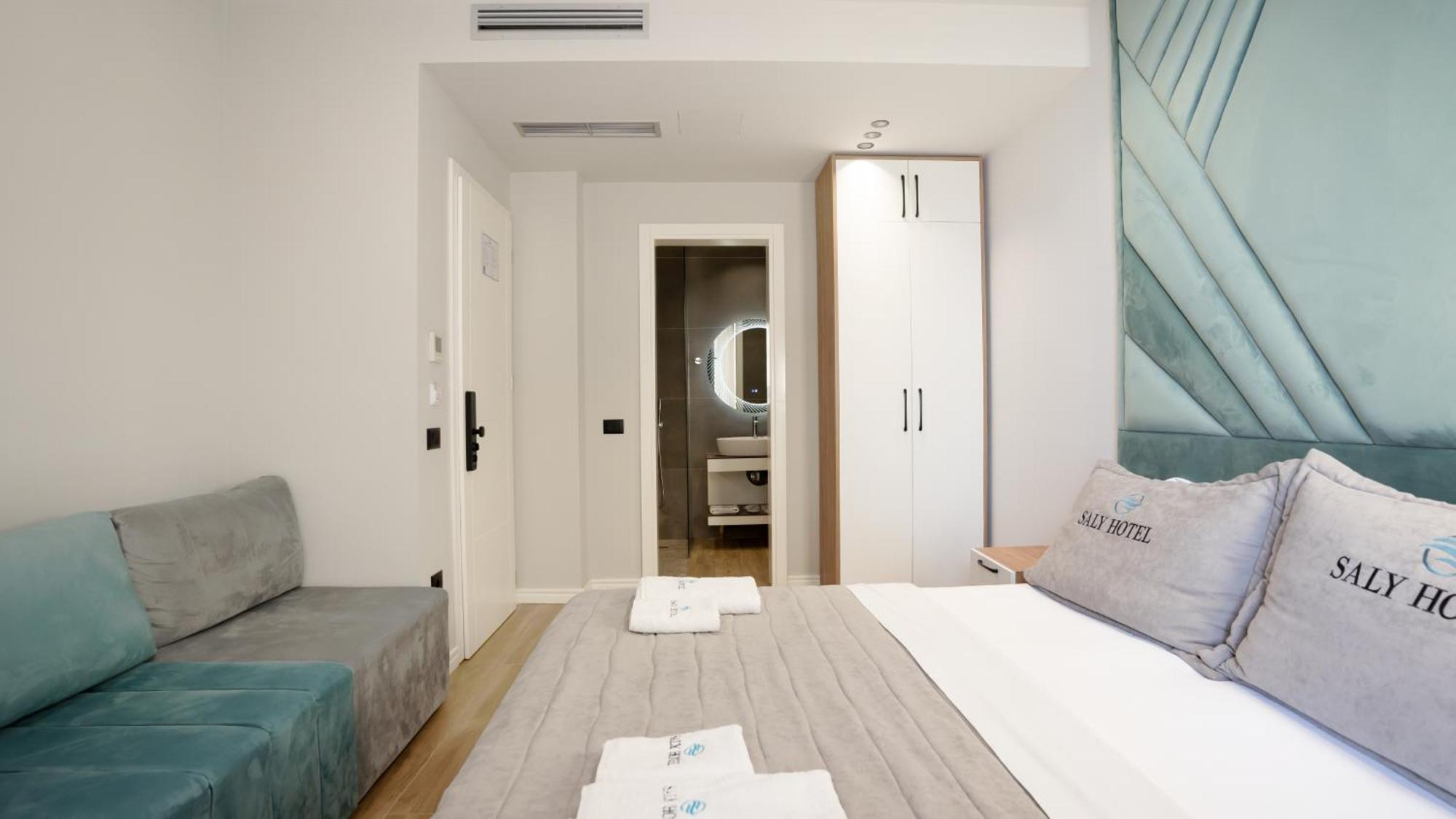 Hotel Saly Durrës 외부 사진