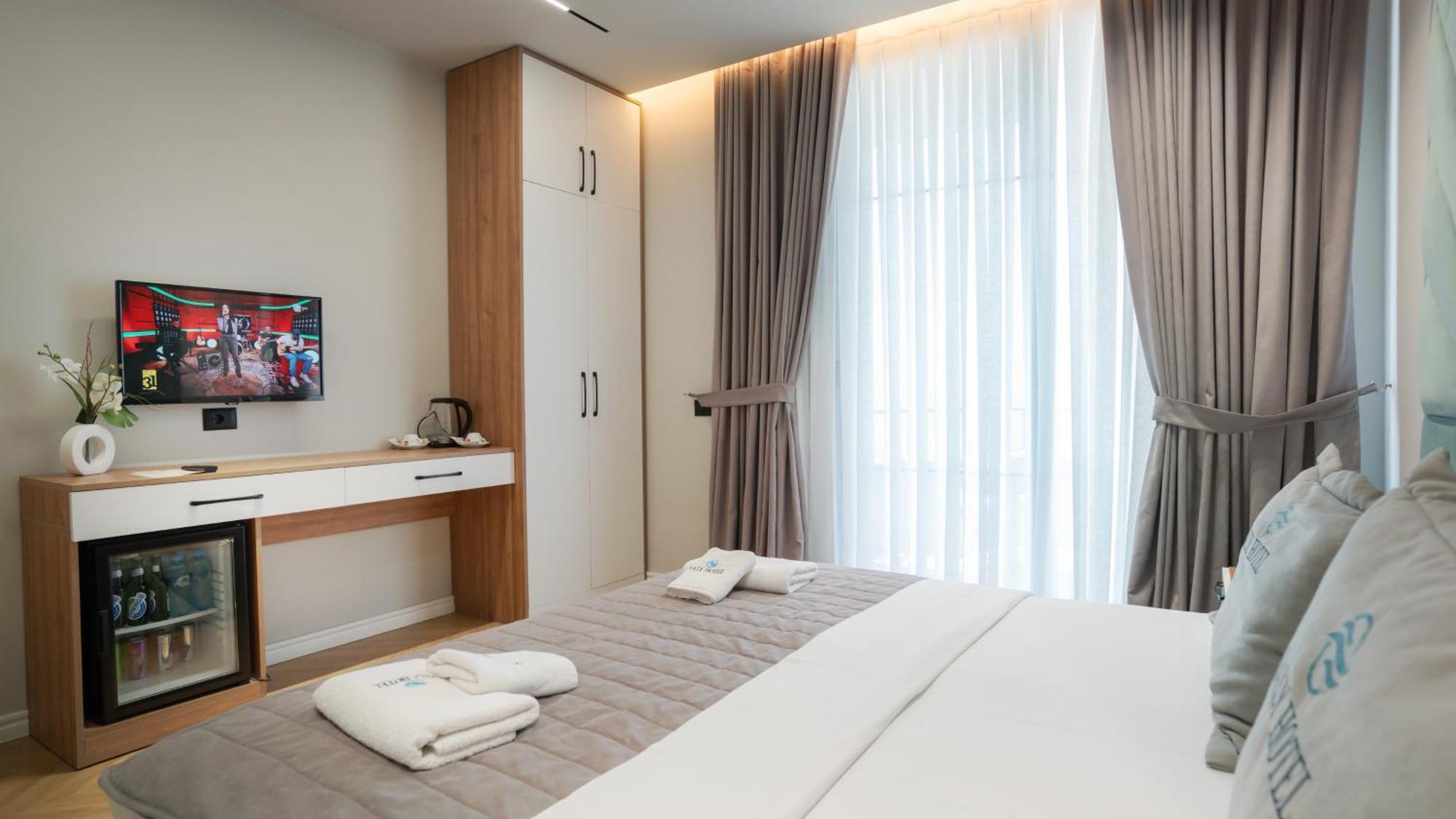 Hotel Saly Durrës 외부 사진
