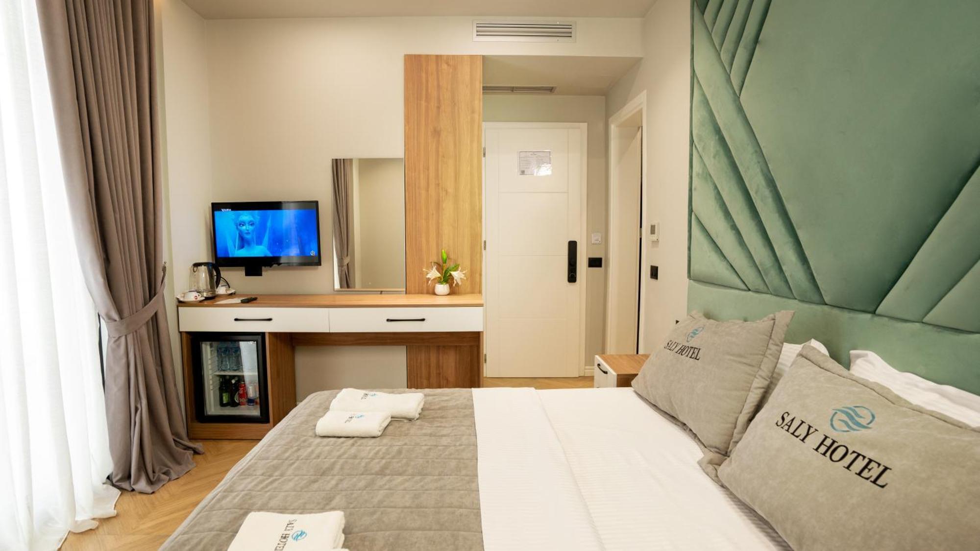 Hotel Saly Durrës 외부 사진