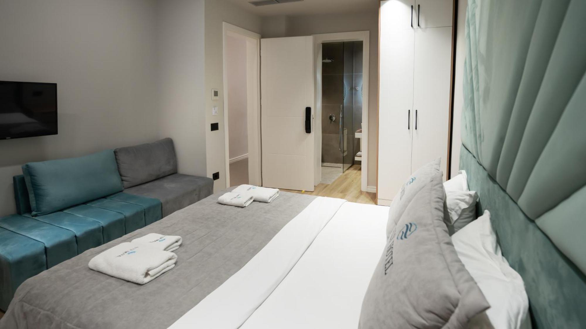 Hotel Saly Durrës 외부 사진