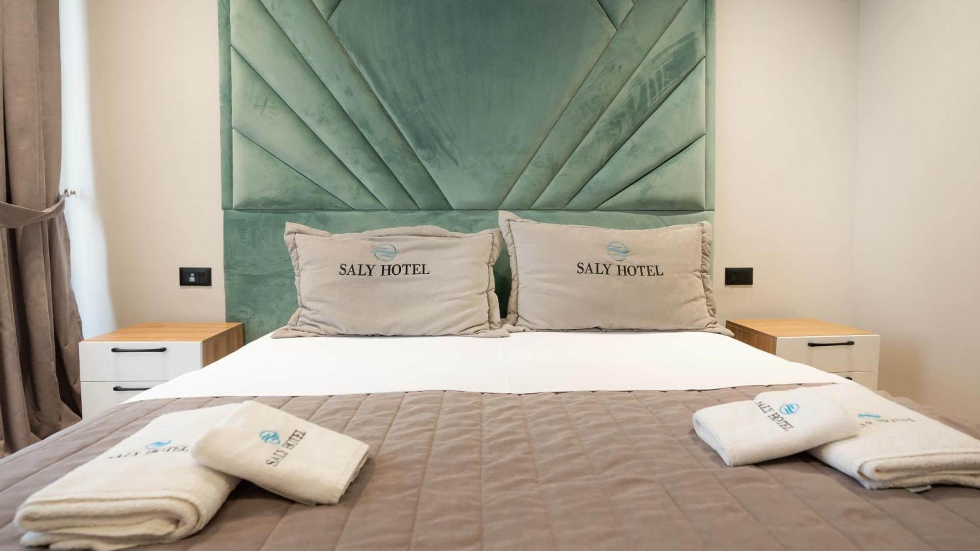 Hotel Saly Durrës 외부 사진