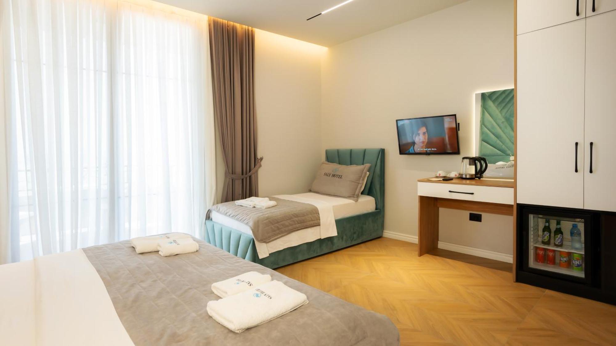 Hotel Saly Durrës 외부 사진