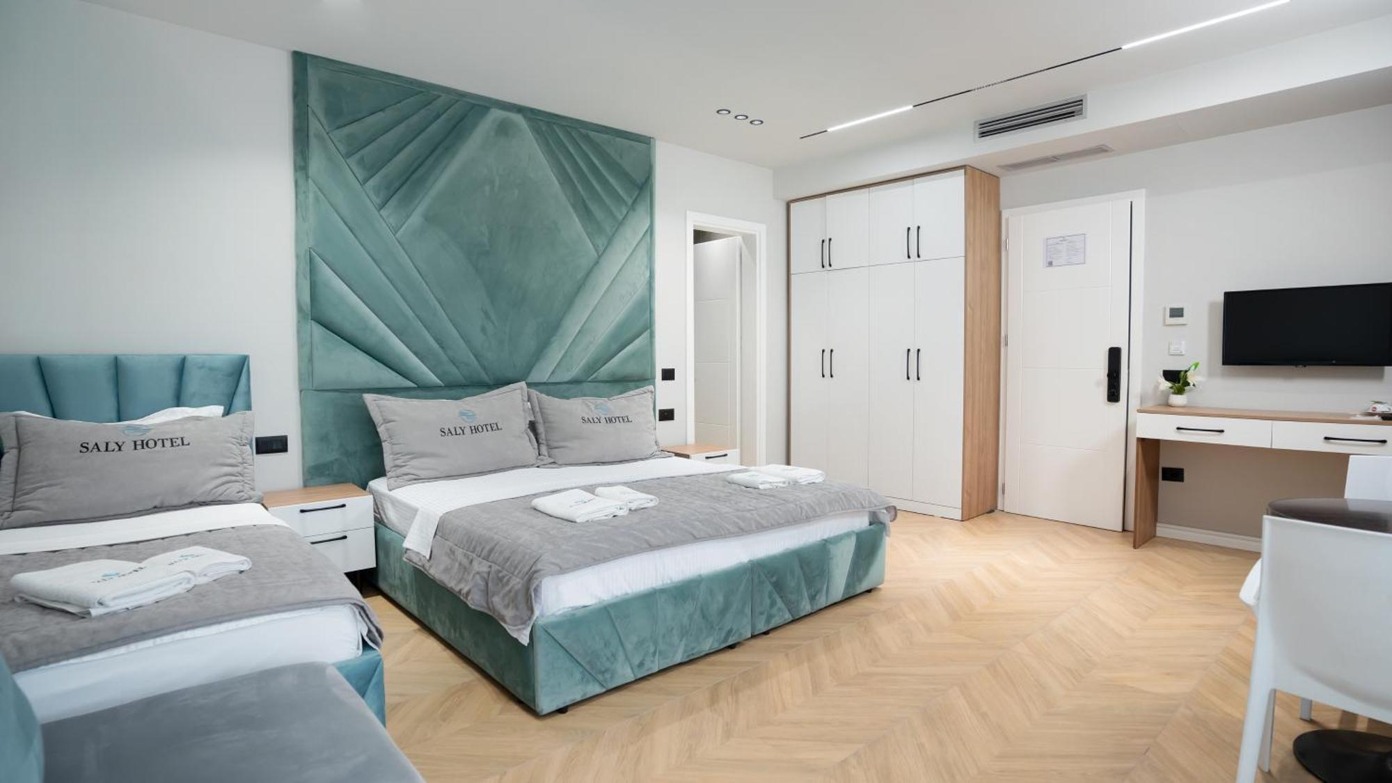 Hotel Saly Durrës 외부 사진