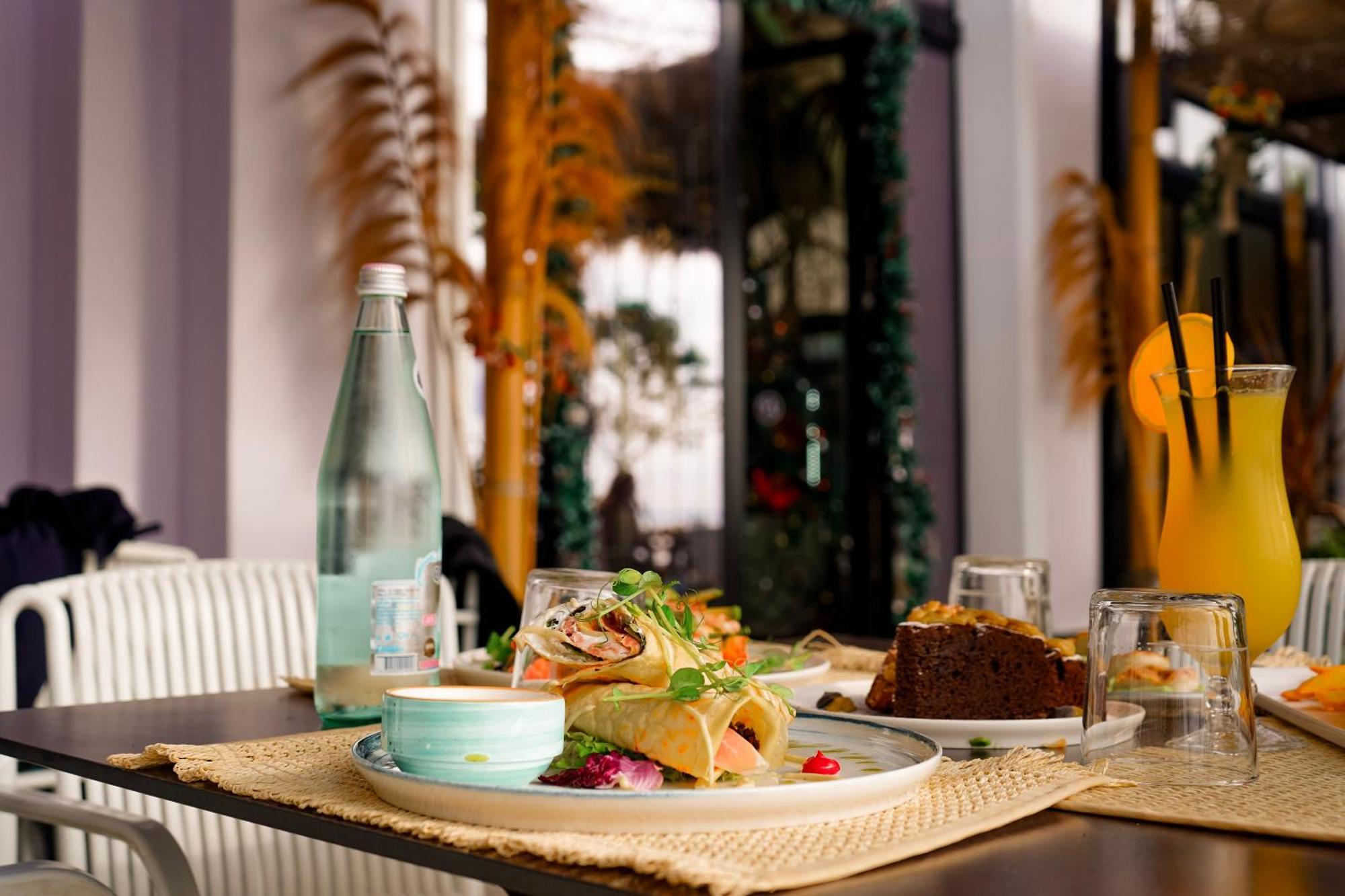 Hotel Saly Durrës 외부 사진